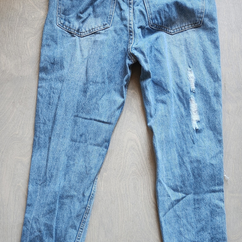 Mom Ultra High Rise Jeans, Ripped Size 5‎ Euc - Picture 3 of 9